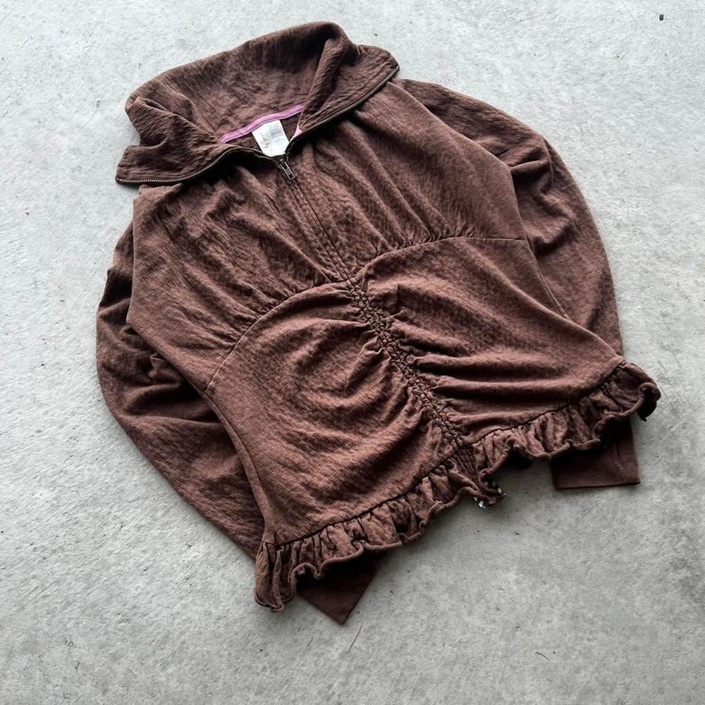 Really Cute Zip Up With Ruffles - Picture 3 of 7